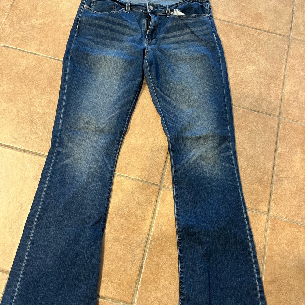 Levi modern boot cut jeans 16L
